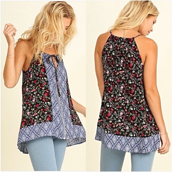 Boho Flirty Floral Halter Top ML - Picture 2 of 6